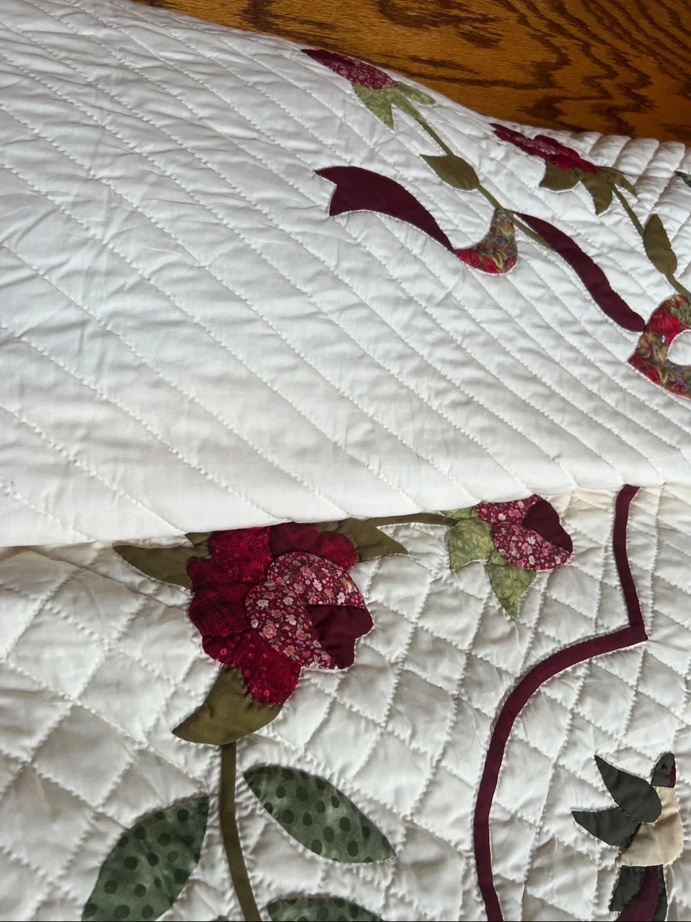 rose of sharon hand Crafted Amish hand sewn quilt Bedspread Floral Appliqué